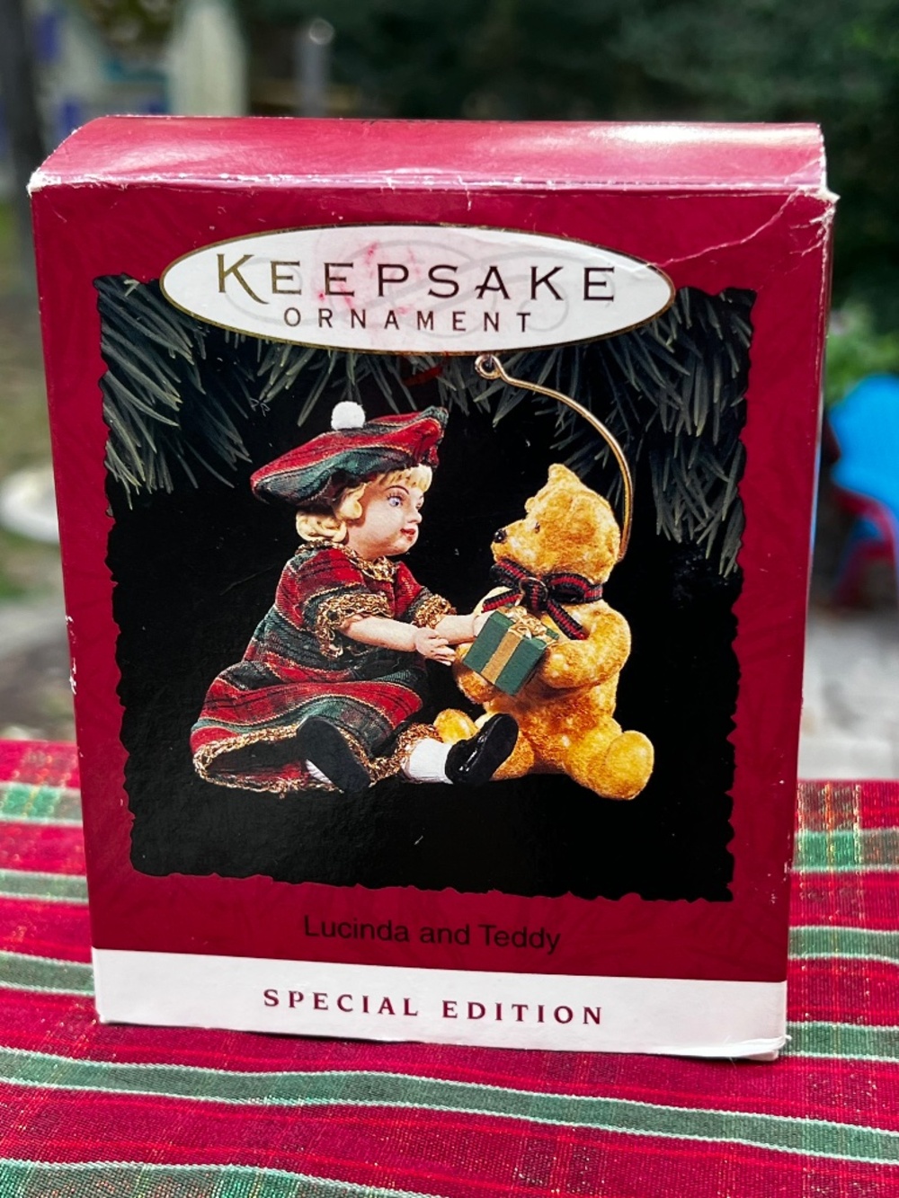 Hallmark “Lucinda and Teddy”, Special Edition Ornament 1994.